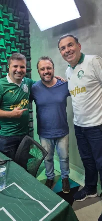 Cenário de gravação de podcast no estúdio